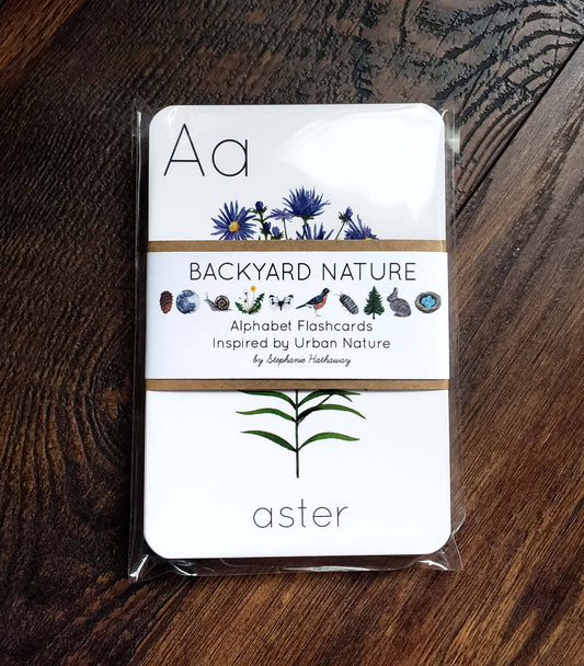 Backyard Nature Alphabet Flashcards, Set of 26 Cards